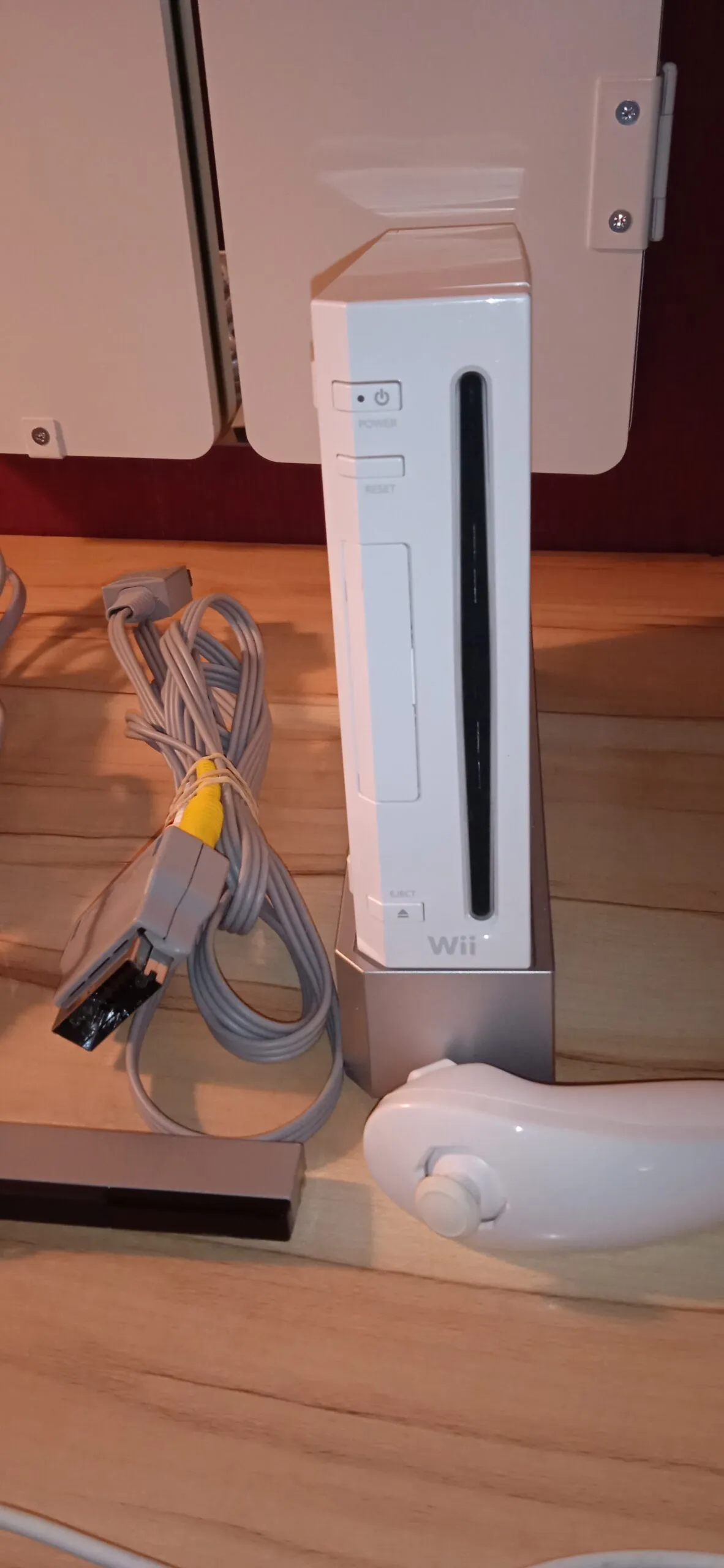 Console Nintendo Wii + 2 manettes + 2 nunchuks + 8 jeux (2)