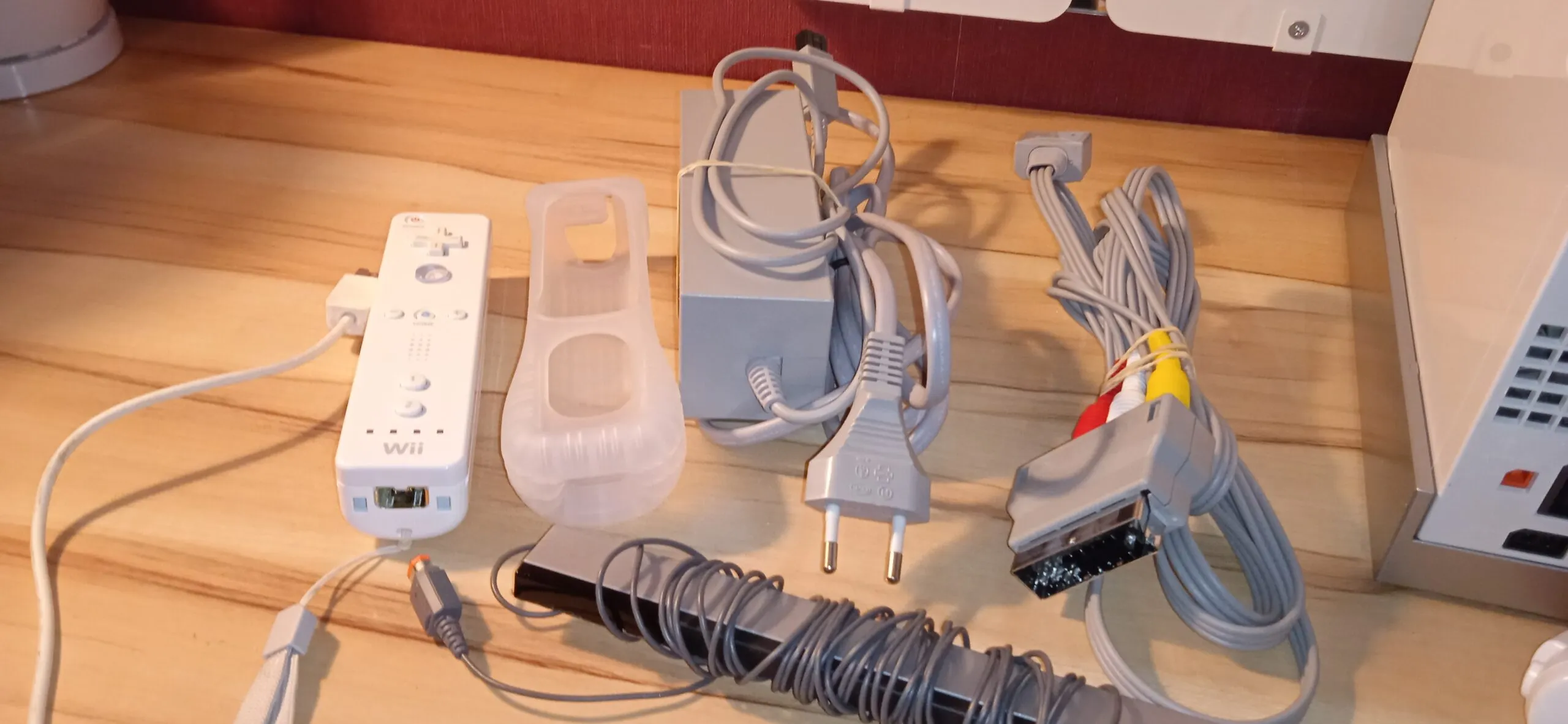 Console Nintendo Wii + 2 manettes + 2 nunchuks + 8 jeux (2)
