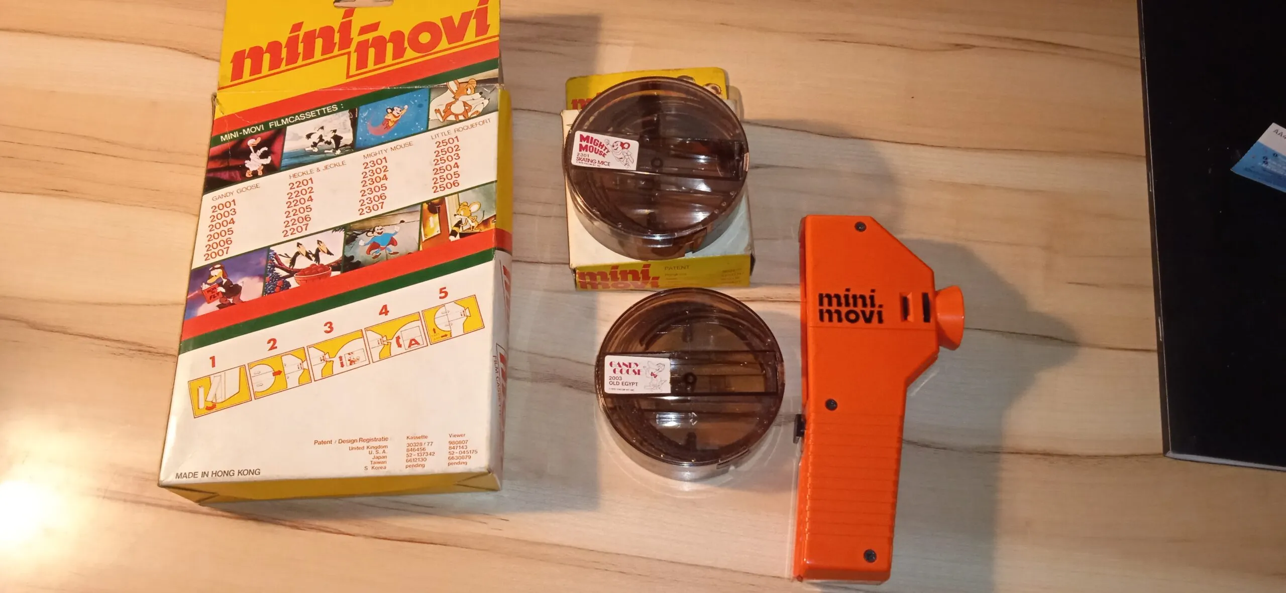 Visionneuse de mini-movi Ideal Toy 1978 — (Pocke-Fix) + 2 films