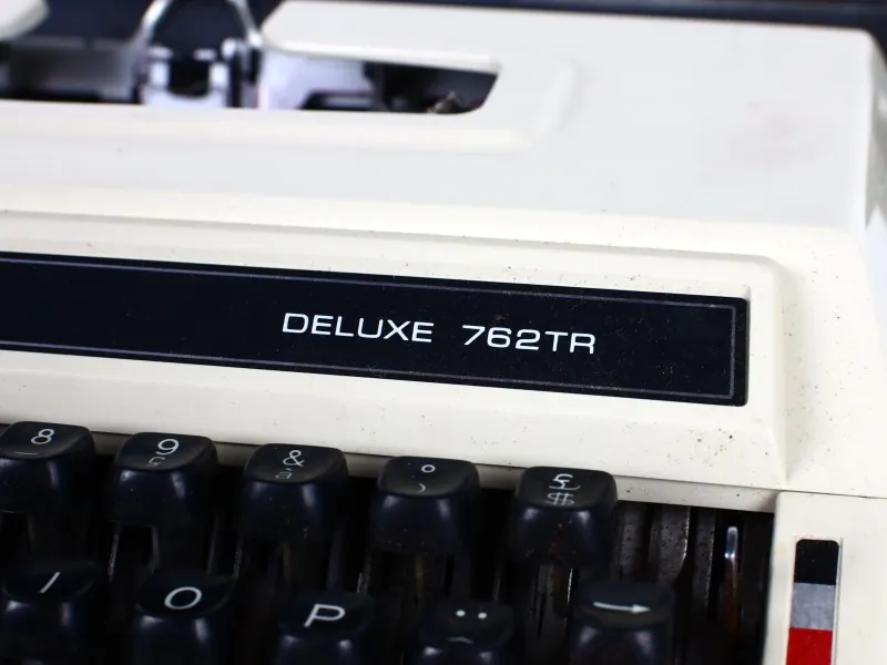 Machine à écrire Brother Deluxe 762TR