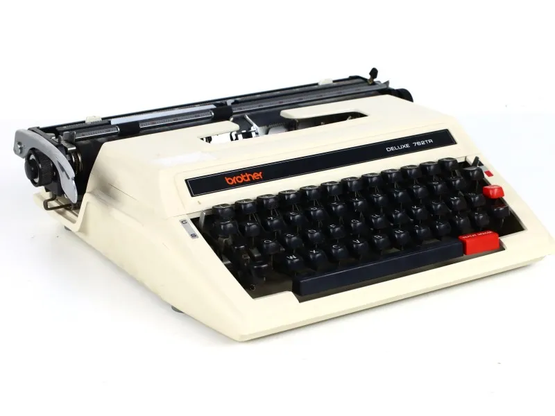 Machine à écrire Brother Deluxe 762TR