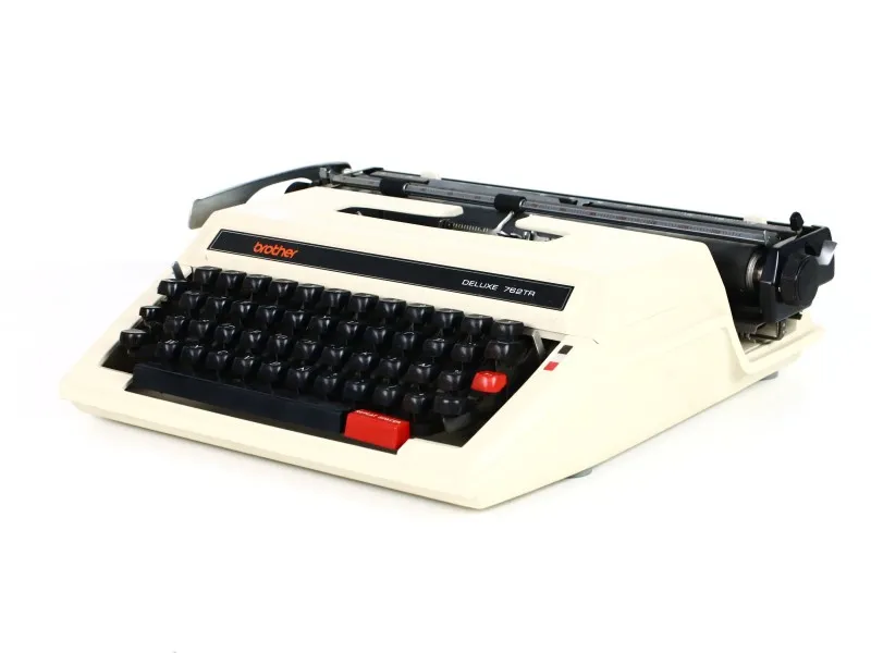 Machine à écrire Brother Deluxe 762TR