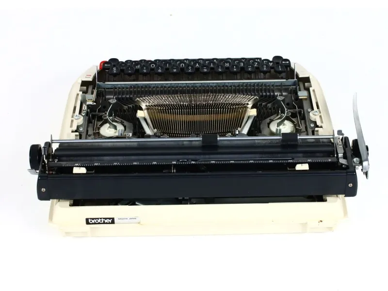Machine à écrire Brother Deluxe 762TR