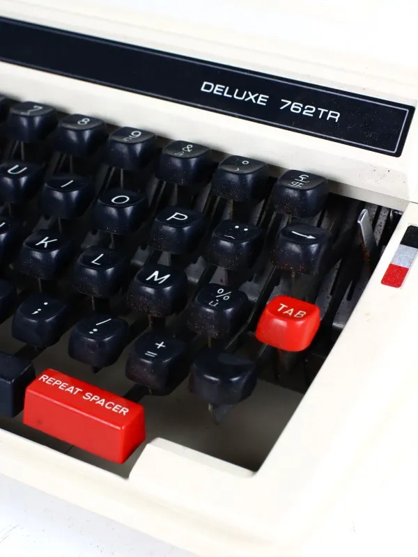 Machine à écrire Brother Deluxe 762TR
