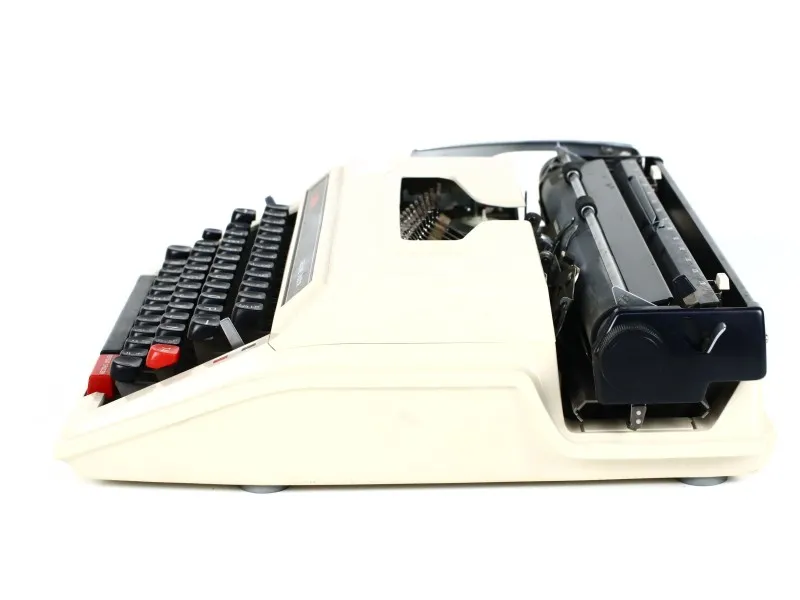 Machine à écrire Brother Deluxe 762TR