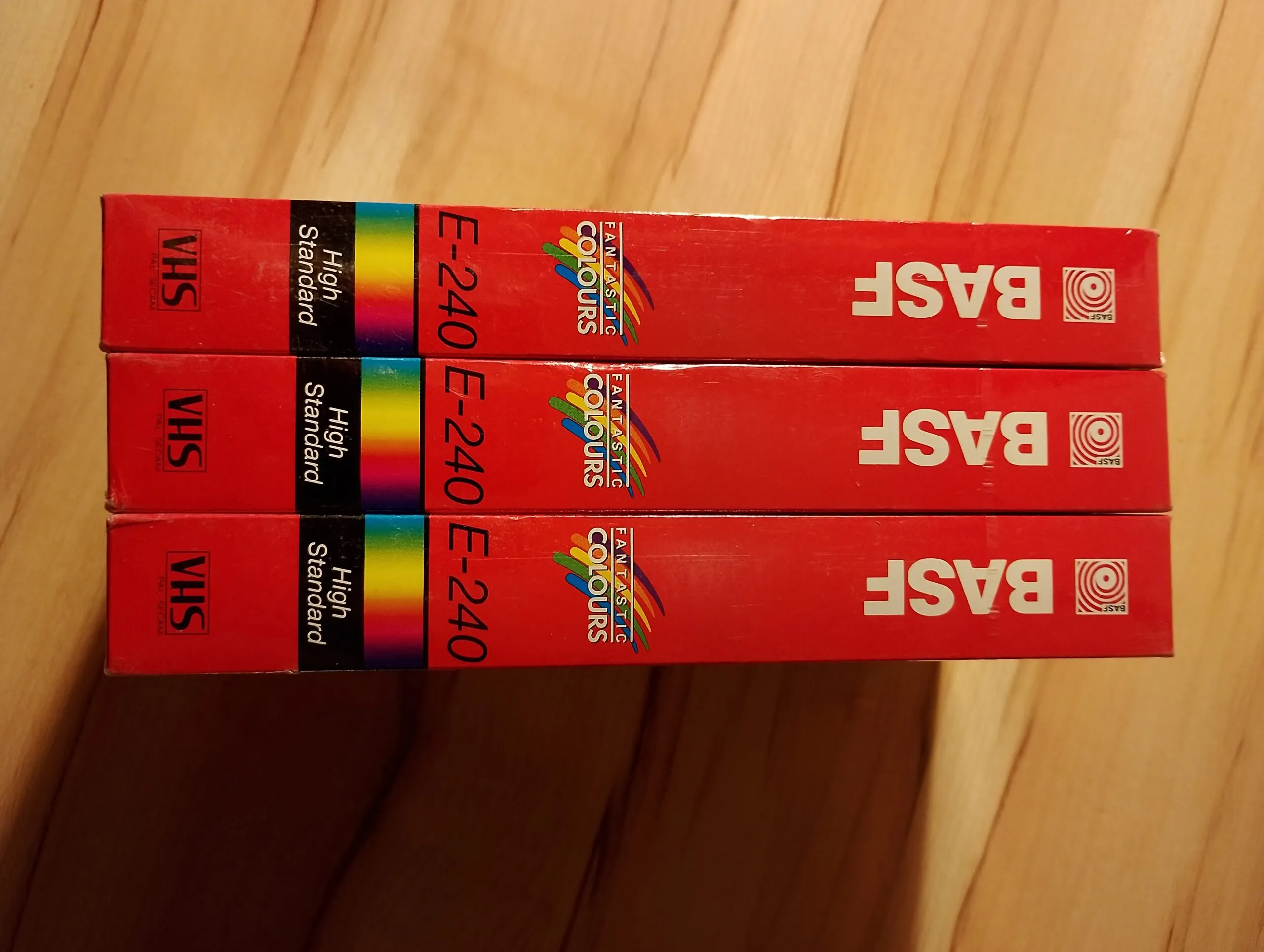 3 cassettes vidéo VHS Basf E 240