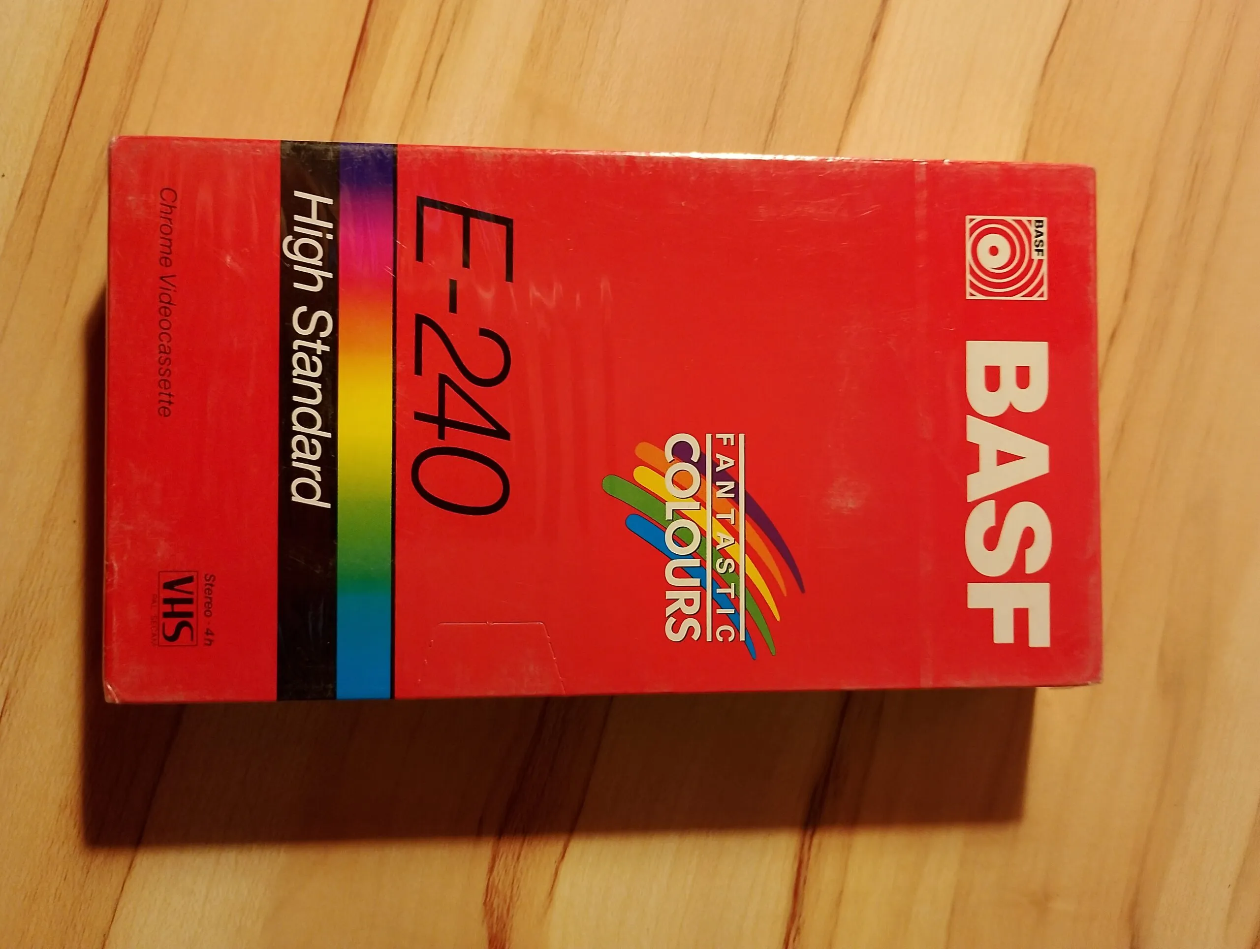 3 cassettes vidéo VHS Basf E 240